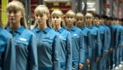 <b>而现在飞机很现实的一</b>